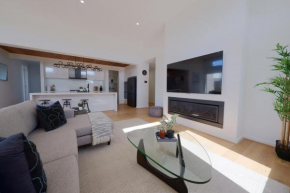 Modern Spacious Coastal Villa, Ocean Grove